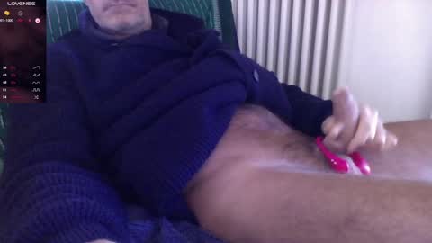 Bi sexy guy lovense hush is on private is open or password show tip if you like. online show from 31, 12, 2024