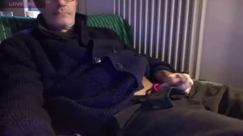 Bi sexy guy lovense hush is on private is open or password show tip if you like. online show from 18, 2, 2025