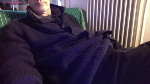 Bi sexy guy lovense hush is on private is open or password show tip if you like. online show from 25, 2, 2025