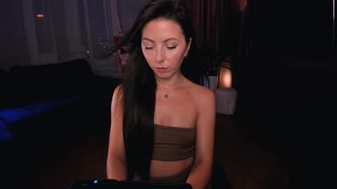 Maria  online show from 7, 11, 2025