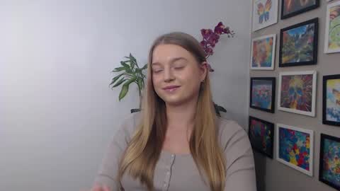 Snapshot of mysteryericax chatting on 4, 12, 2024 Erica online show from 4, 12, 2024