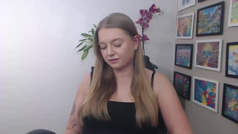 Snapshot of mysteryericax chatting on 10, 12, 2024 Erica online show from 10, 12, 2024