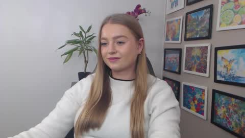 Snapshot of mysteryericax chatting on 16, 12, 2024 Erica online show from 16, 12, 2024