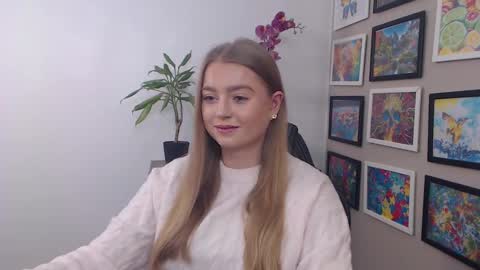 Snapshot of mysteryericax chatting on 28, 12, 2024 Erica online show from 28, 12, 2024