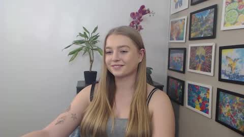 Snapshot of mysteryericax chatting on 7, 1, 2025 Erica online show from 7, 1, 2025