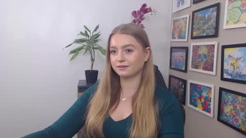 Snapshot of mysteryericax chatting on 8, 1, 2025 Erica online show from 8, 1, 2025