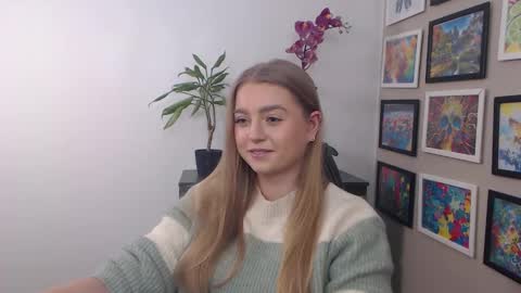 Snapshot of mysteryericax chatting on 13, 1, 2025 Erica online show from 13, 1, 2025