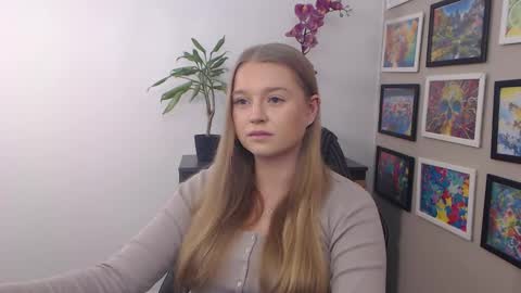 Snapshot of mysteryericax chatting on 15, 1, 2025 Erica online show from 15, 1, 2025