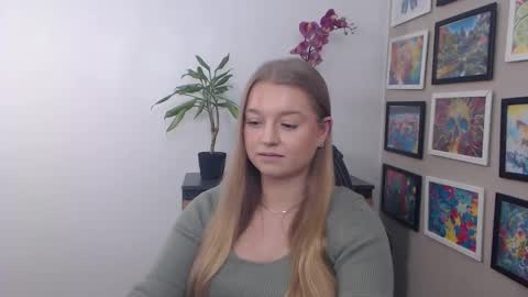 Snapshot of mysteryericax chatting on 16, 1, 2025 Erica online show from 16, 1, 2025