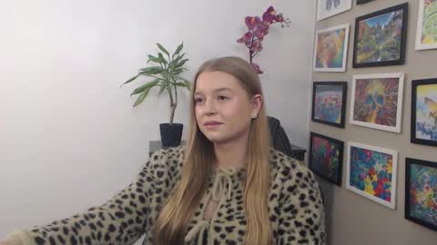 Snapshot of mysteryericax chatting on 6, 2, 2025 Erica online show from 6, 2, 2025