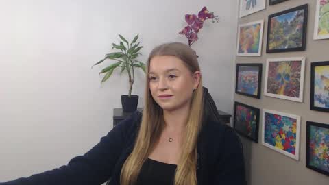 Snapshot of mysteryericax chatting on 7, 2, 2025 Erica online show from 7, 2, 2025