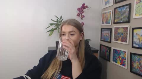 Snapshot of mysteryericax chatting on 22, 2, 2025 Erica online show from 22, 2, 2025