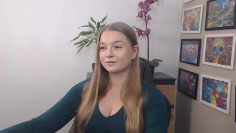 Snapshot of mysteryericax chatting on 6, 3, 2025 Erica online show from 6, 3, 2025