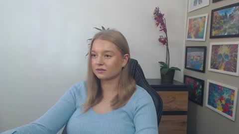 Snapshot of mysteryericax chatting on 17, 9, 2025 Erica online show from 17, 9, 2025