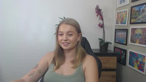 Snapshot of mysteryericax chatting on 18, 9, 2025 Erica online show from 18, 9, 2025