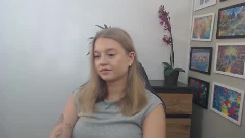 Snapshot of mysteryericax chatting on 22, 9, 2025 Erica online show from 22, 9, 2025