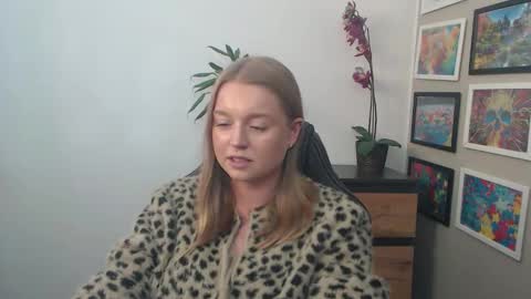 Snapshot of mysteryericax chatting on 23, 9, 2025 Erica online show from 23, 9, 2025