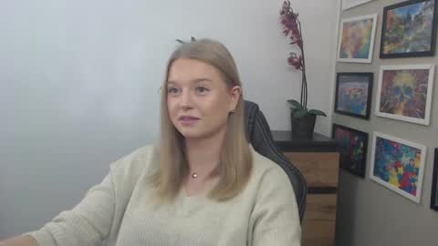 Snapshot of mysteryericax chatting on 1, 10, 2025 Erica online show from 1, 10, 2025