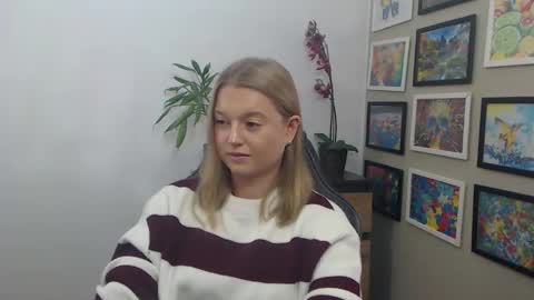 Snapshot of mysteryericax chatting on 24, 10, 2025 Erica online show from 24, 10, 2025