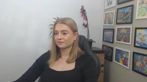 Snapshot of mysteryericax chatting on 4, 11, 2025 Erica online show from 4, 11, 2025