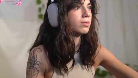 Snapshot of mystica_ chatting on 8, 10, 2025 MILLI online show from 8, 10, 2025