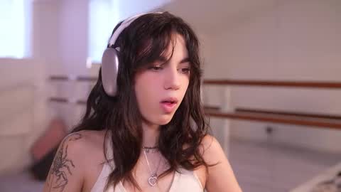 Snapshot of mystica_ chatting on 10, 10, 2025 MILLI online show from 10, 10, 2025