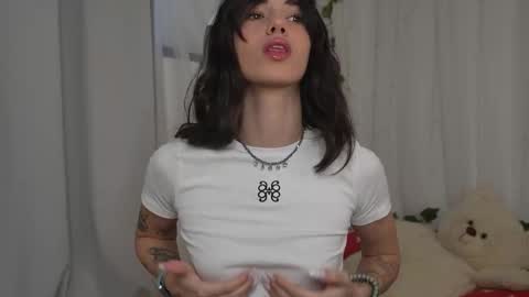 Snapshot of mystica_ chatting on 18, 10, 2025 MILLI online show from 18, 10, 2025