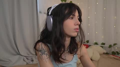 Snapshot of mystica_ chatting on 20, 10, 2025 MILLI online show from 20, 10, 2025