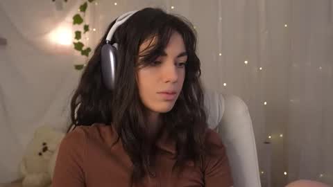 Snapshot of mystica_ chatting on 28, 10, 2025 MILLI online show from 28, 10, 2025