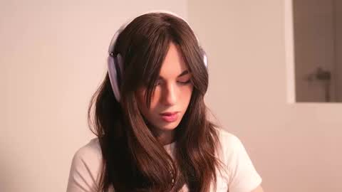 Snapshot of mystica_ chatting on 3, 11, 2025 MILLI online show from 3, 11, 2025