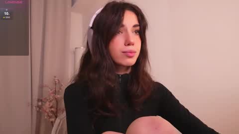 Snapshot of mystica_ chatting on 11, 11, 2025 MILLI online show from 11, 11, 2025