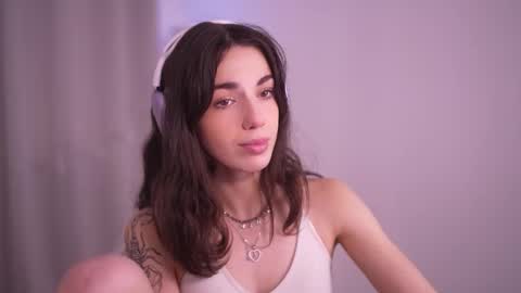 Snapshot of mystica_ chatting on 15, 11, 2025 MILLI online show from 15, 11, 2025