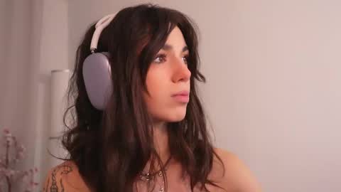 Snapshot of mystica_ chatting on 18, 11, 2025 MILLI online show from 18, 11, 2025