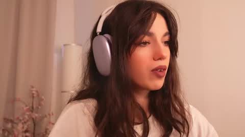 Snapshot of mystica_ chatting on 19, 11, 2025 MILLI online show from 19, 11, 2025