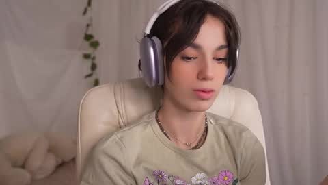 Snapshot of mystica_ chatting on 22, 11, 2025 MILLI online show from 22, 11, 2025