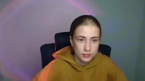 Emelie online show from 16, 9, 2025