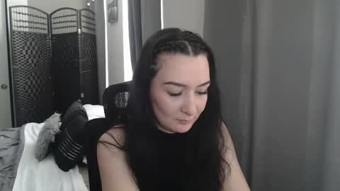MysticMuse online show from 18, 2, 2025