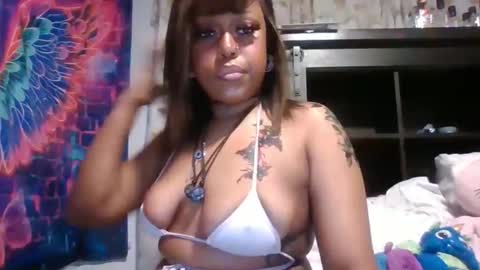 Snapshot of mysticthegoddess chatting on 18, 11, 2025 mysticthegoddess online show from 18, 11, 2025