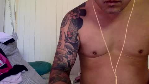 str8 dom alphaAsian Daddy type. sorry not bi or  curious but i dont judgediscrimenate. online show from 2, 2, 2025