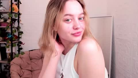 Snapshot of n0_nude chatting on 14, 12, 2024 Eva online show from 14, 12, 2024