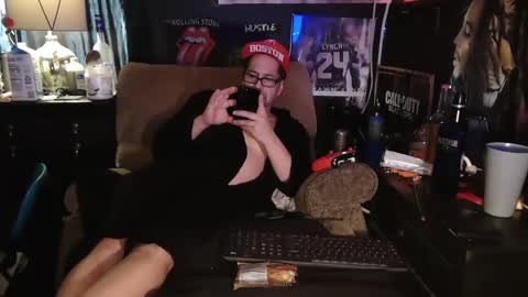 SnackPants online show from 4, 1, 2025