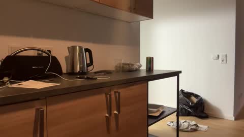 n_buzzy online show from 24, 3, 2026