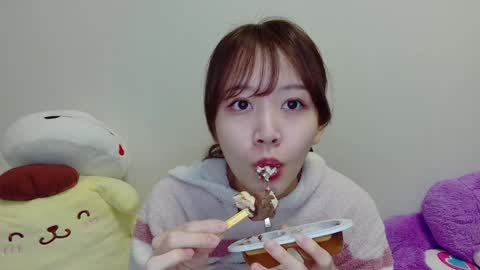 Snapshot of n_hibiki chatting on 15, 12, 2024 n_hibiki online show from 15, 12, 2024