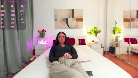 Nadia online show from 8, 3, 2025