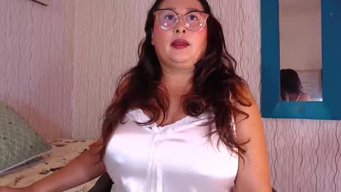 Nadia online show from 8, 9, 2025