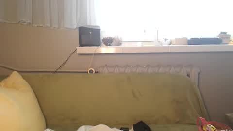 nadinnnea online show from 10, 11, 2025