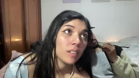 naduu__xx online show from 21, 2, 2025