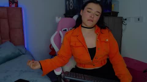 nahia cute     only   online show from 6, 11, 2025