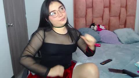 nahia cute     only   online show from 13, 12, 2025