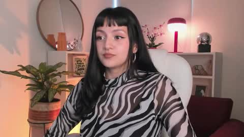 Nahia INDEPENDENT MODEL P online show from 13, 2, 2026